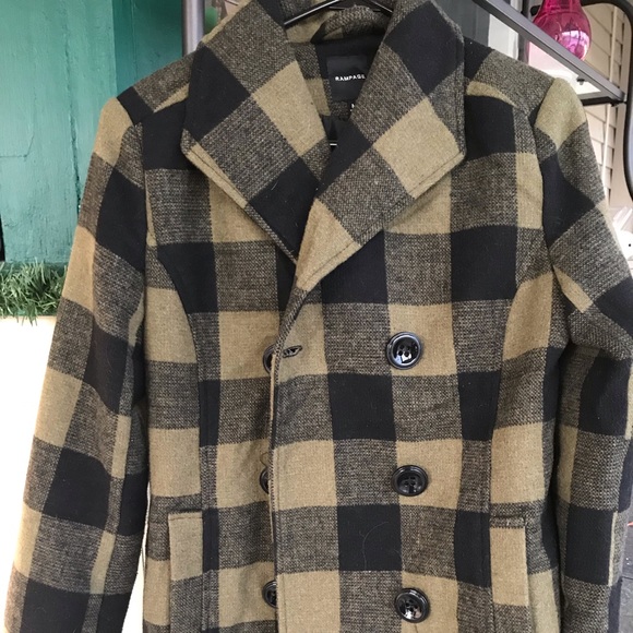 Green and black plaid jacket - Picture 3 of 7